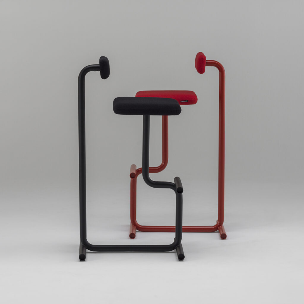 TABOURET DE BAR NOMOLE BY OFFECCT – MCOLORIS NOIR ROUGE